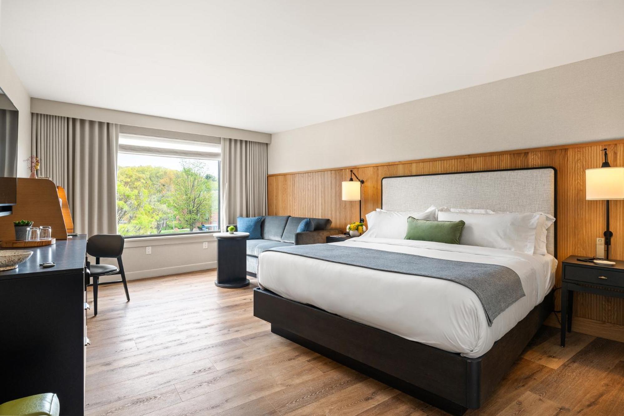 The Watershed Norwalk Hotell Exteriör bild